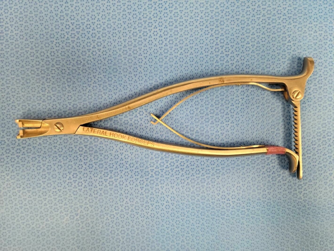 Stryker 48040040 Surgical Orthopedic XIA Lateral Hook Forceps Neurology Spine