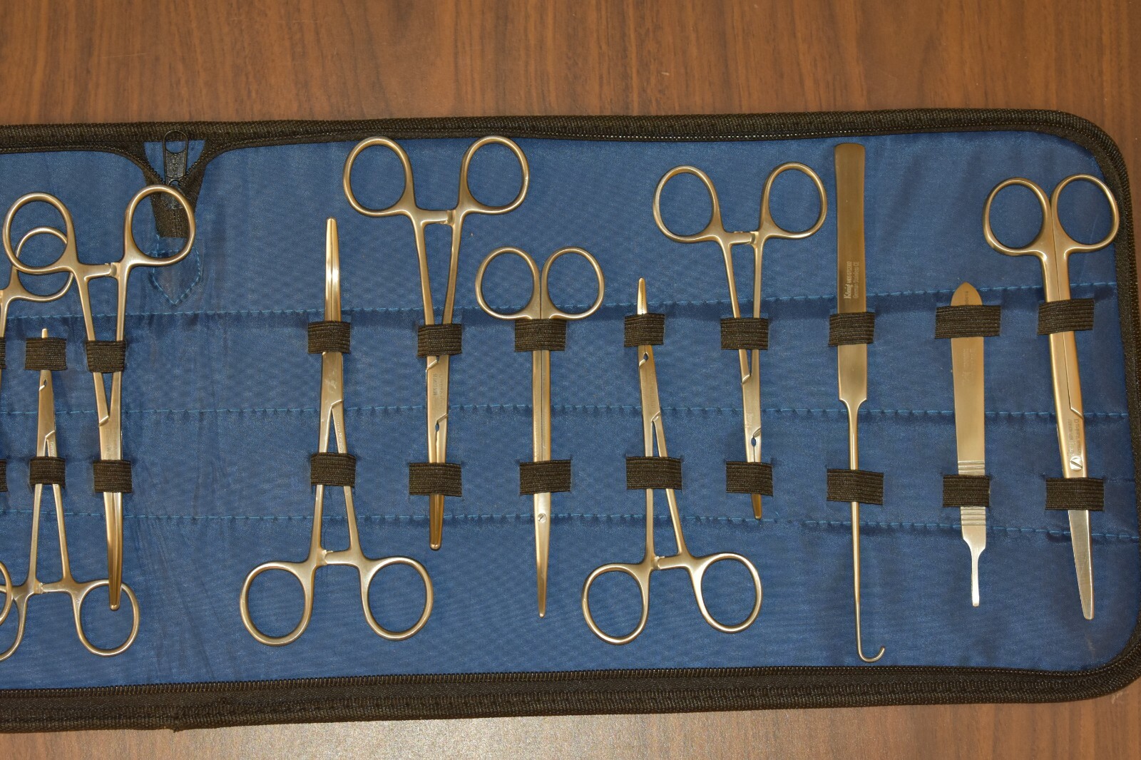 KONIG GENERAL SURGERY SET 18 PCS LEATHER CASE
