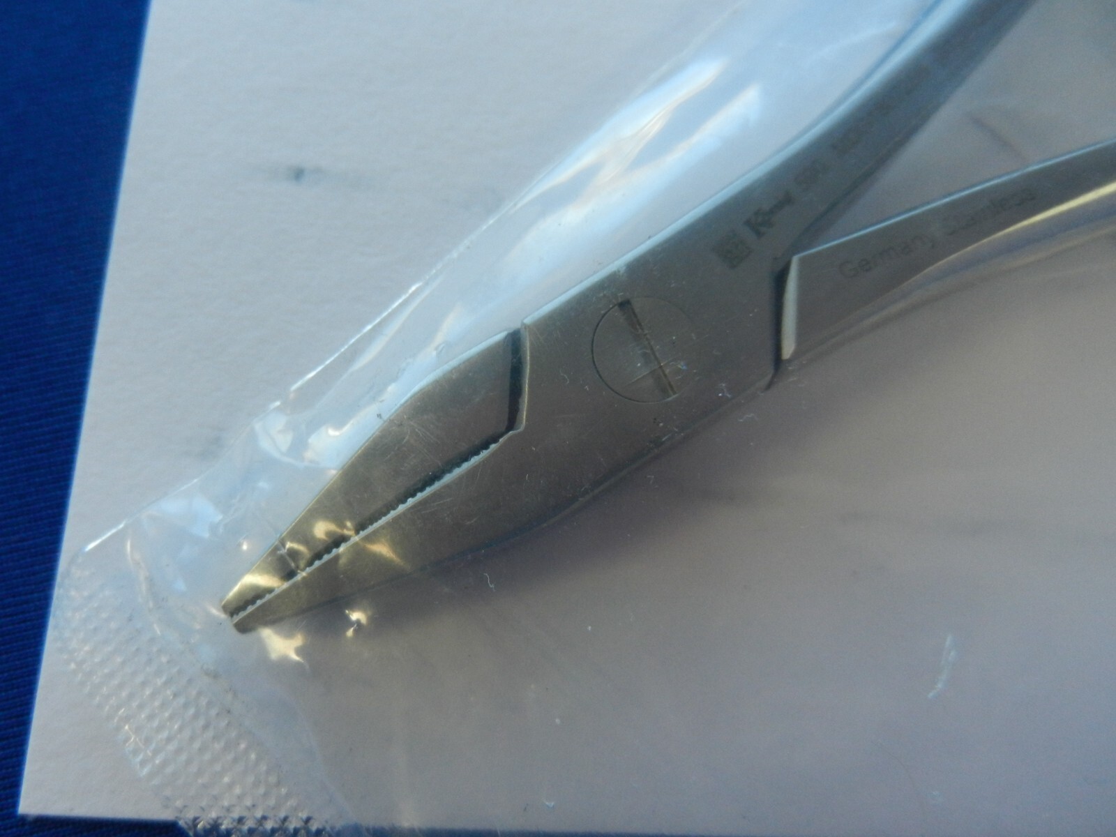 E4775 ***NEW*** Konig MDG1807256 Flat Nose “K” Serrated Pliers with Groove