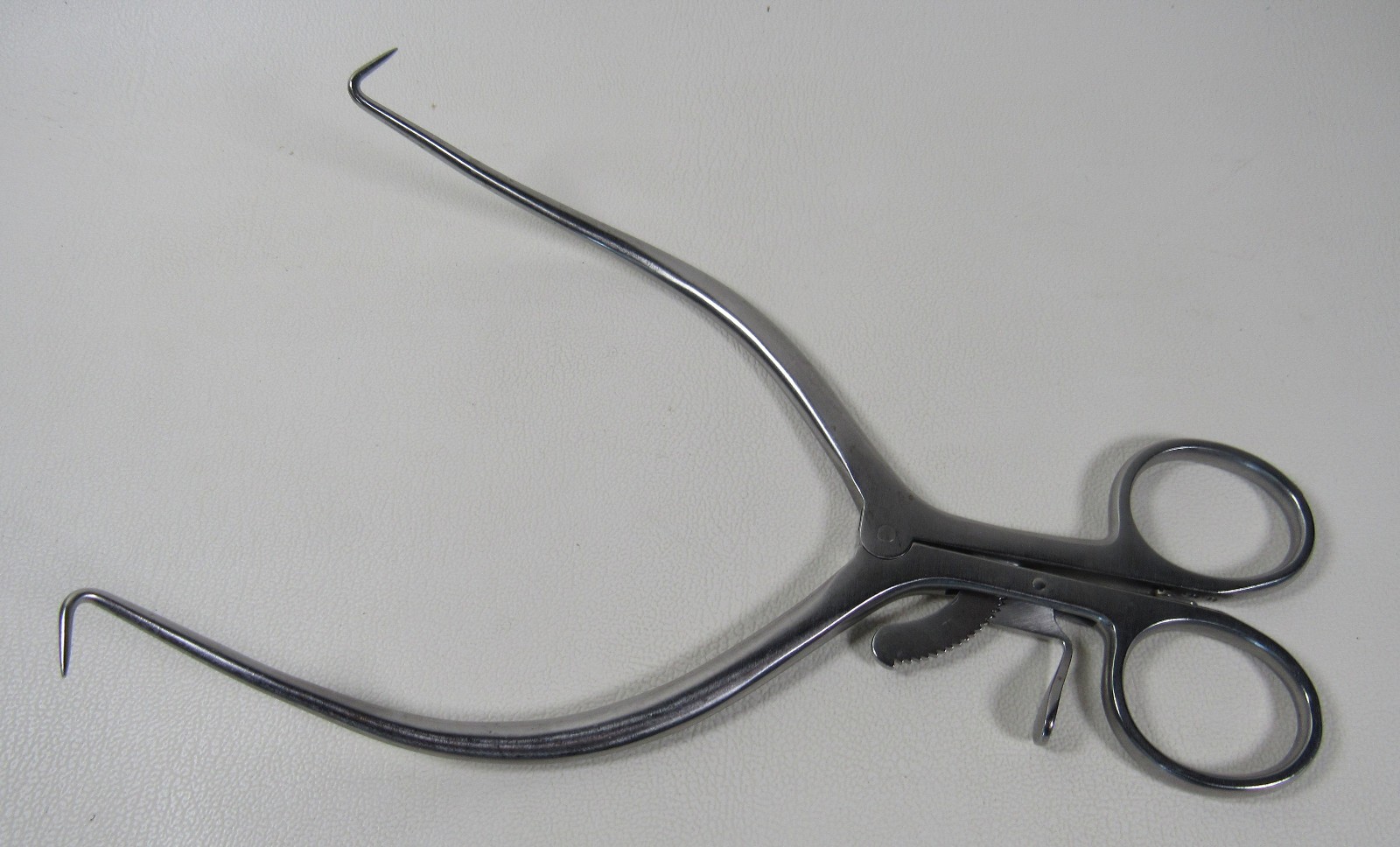 Aesculap MD651 GELPI Retractor (Self Retaining), 7 1/4″, (184 mm), 1 x 1 Prong