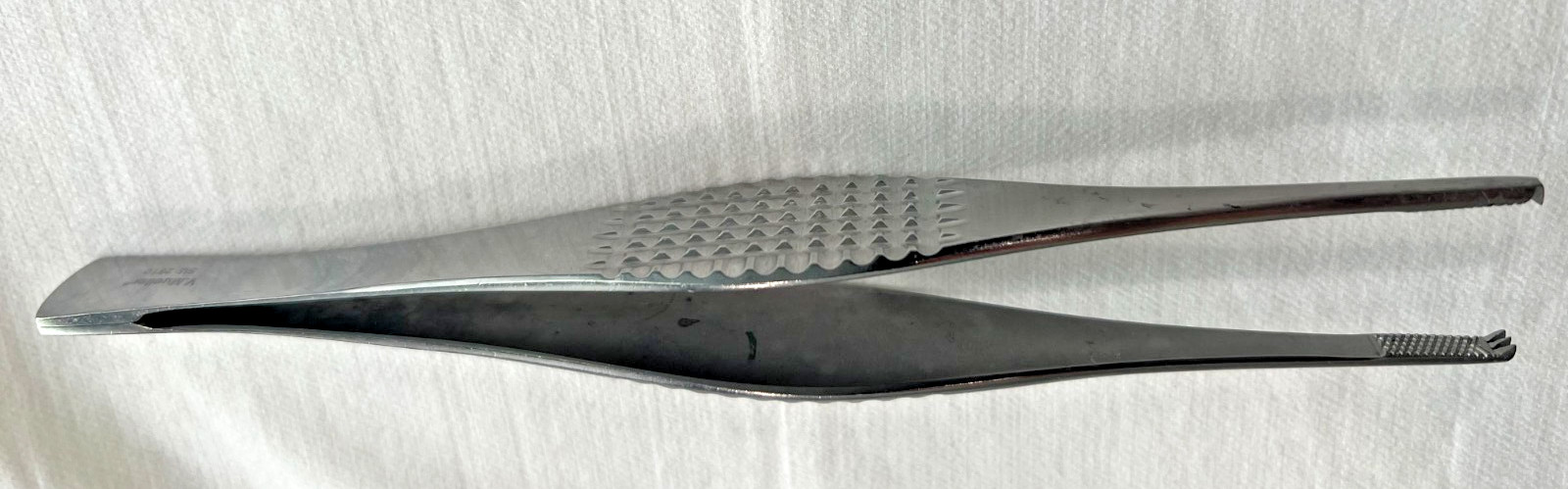 Tissue Forceps V. Mueller SU 2510 Ferris-Smith 6-3/4 Inch Length Straight 2 X 3
