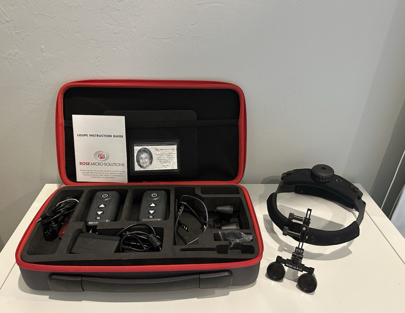 ROSE MICRO SOLUTIONS 2X-R SURGICAL LOUPES WITH HEAD GEAR AND BATTERY PACKS