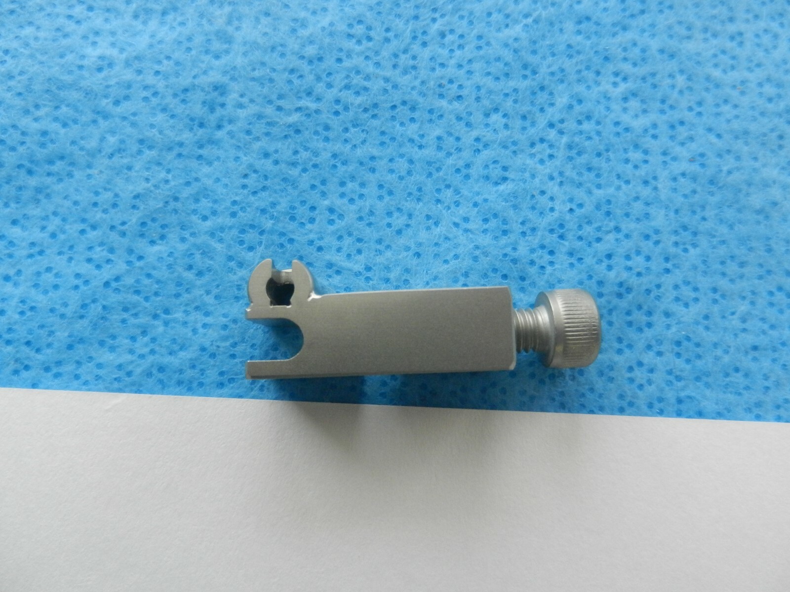 Gyrus ACMI Surgical Fiber Optic Light Carrier Support Fitting 640008 NEW!
