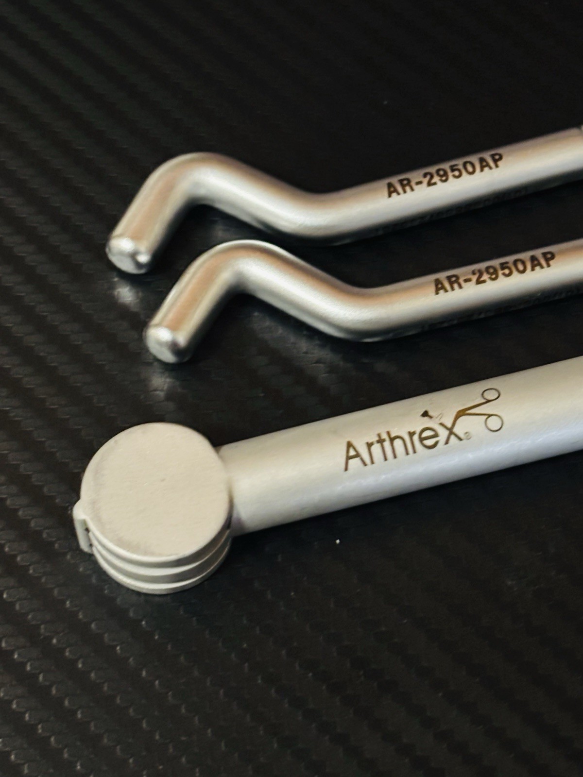 Arthrex lot (adjustment Posts X2/ Bending Tool