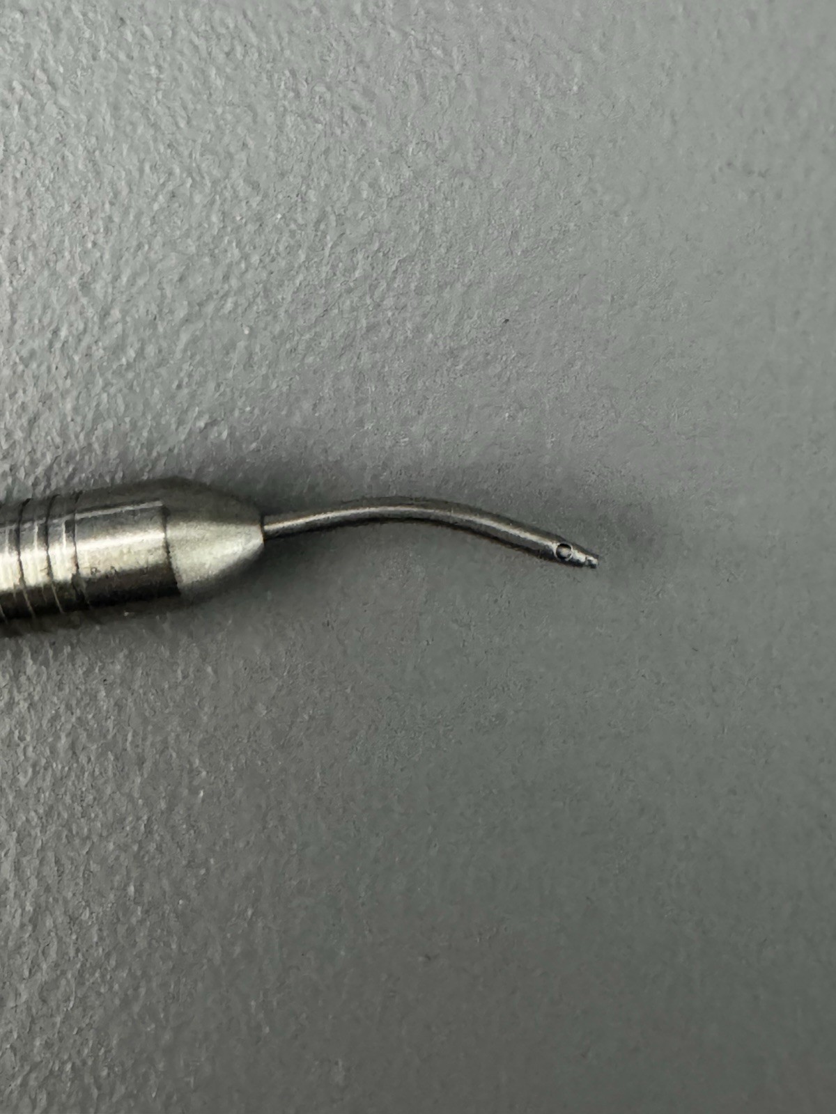 Storz Ophthalmic Irrigating Aspirating Handpiece 17 Gauge 0.3m Curved MVS1063SX