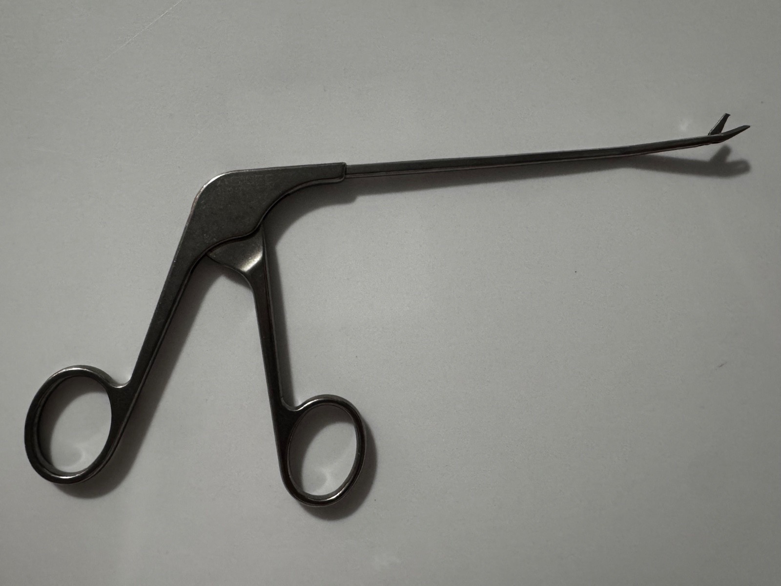Acufex 1.3mm Up Biter Curved Right Linear Model 012043