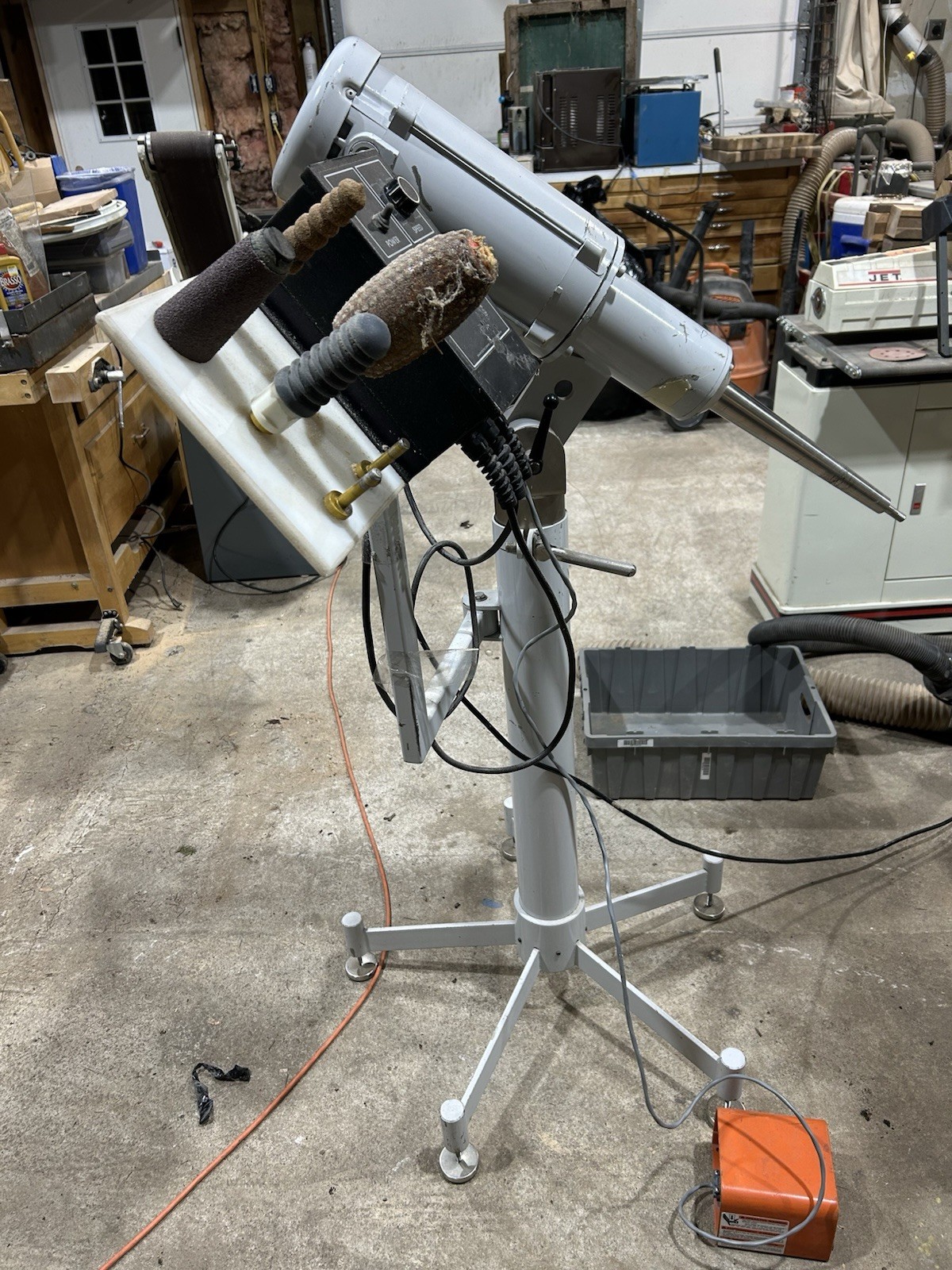 MICA Mfg 1 1/2 hp 3000rpm variable speed floor carver Router (Prosthetic Sander)