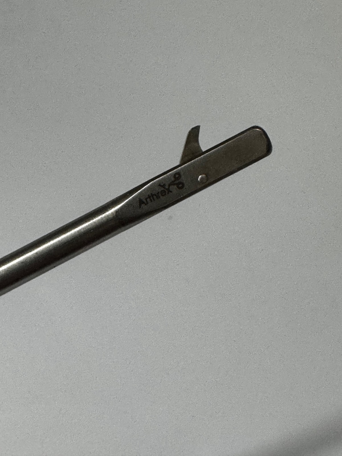 Arthrex 4.2mm Straight Suture Cutter Model AR-12250