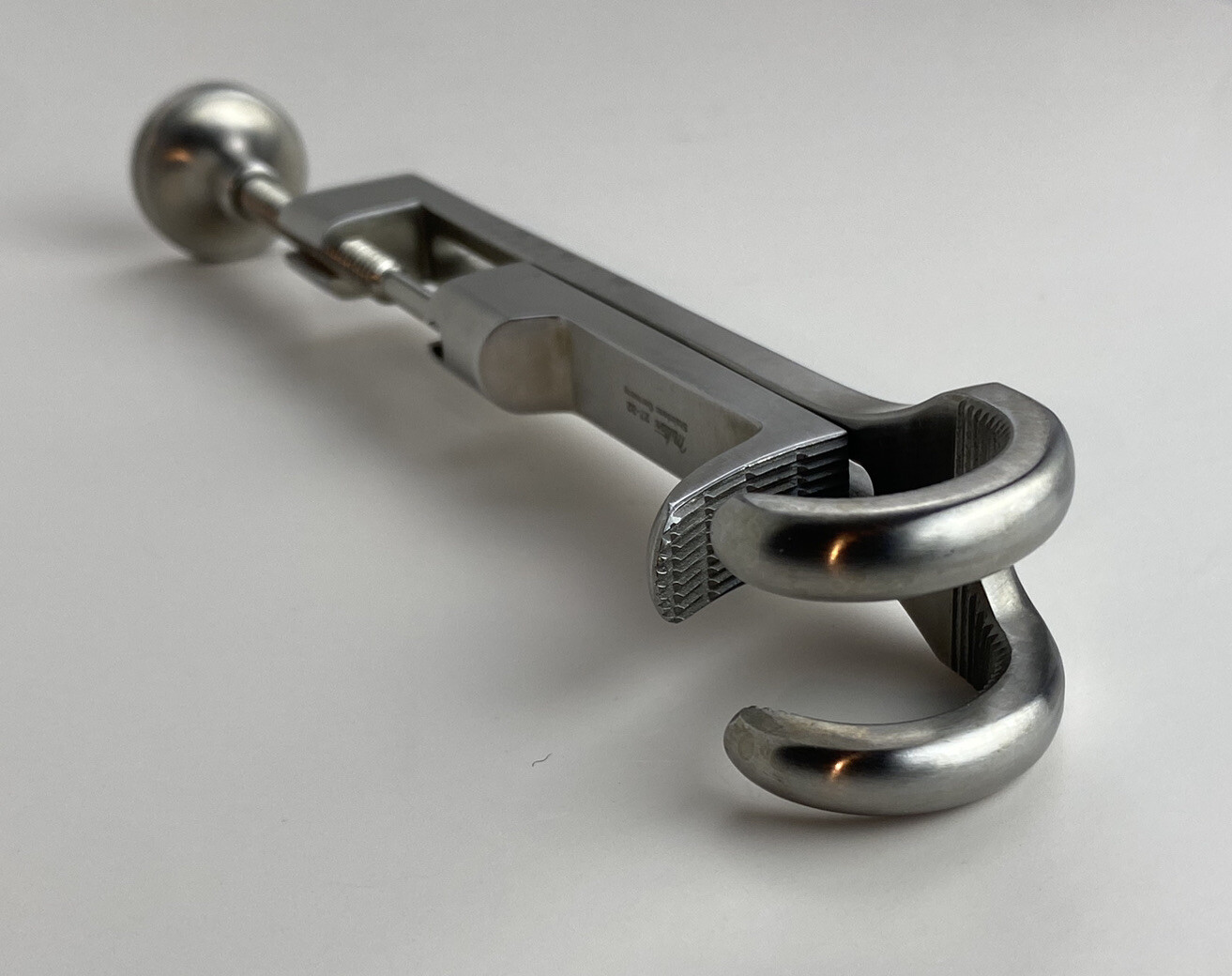 Miltex 27-32 Lowman Bone Clamp 1in Jaw Width 1 x 2 Prong 7in Length Calibrated