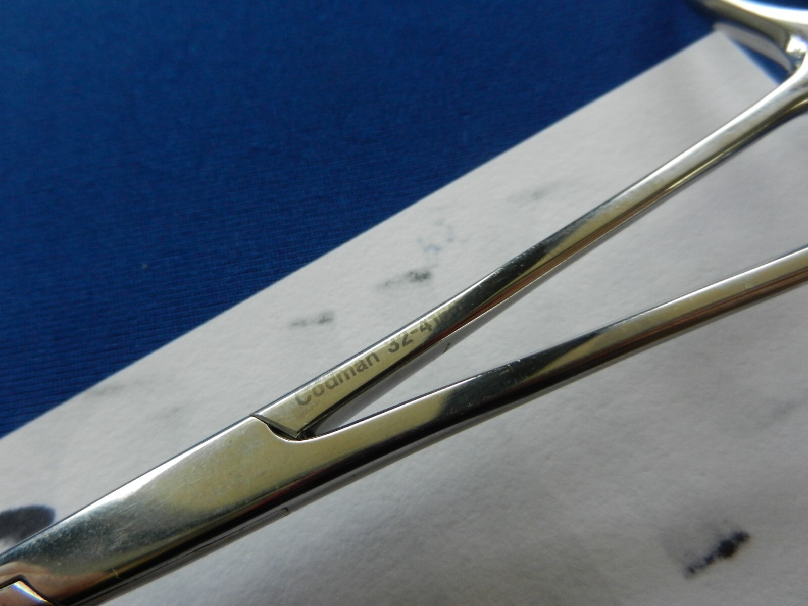E6116 Codman Symmetry 32-4160 Dandy Hemostatic Curved Serrated Forceps 14cm Long