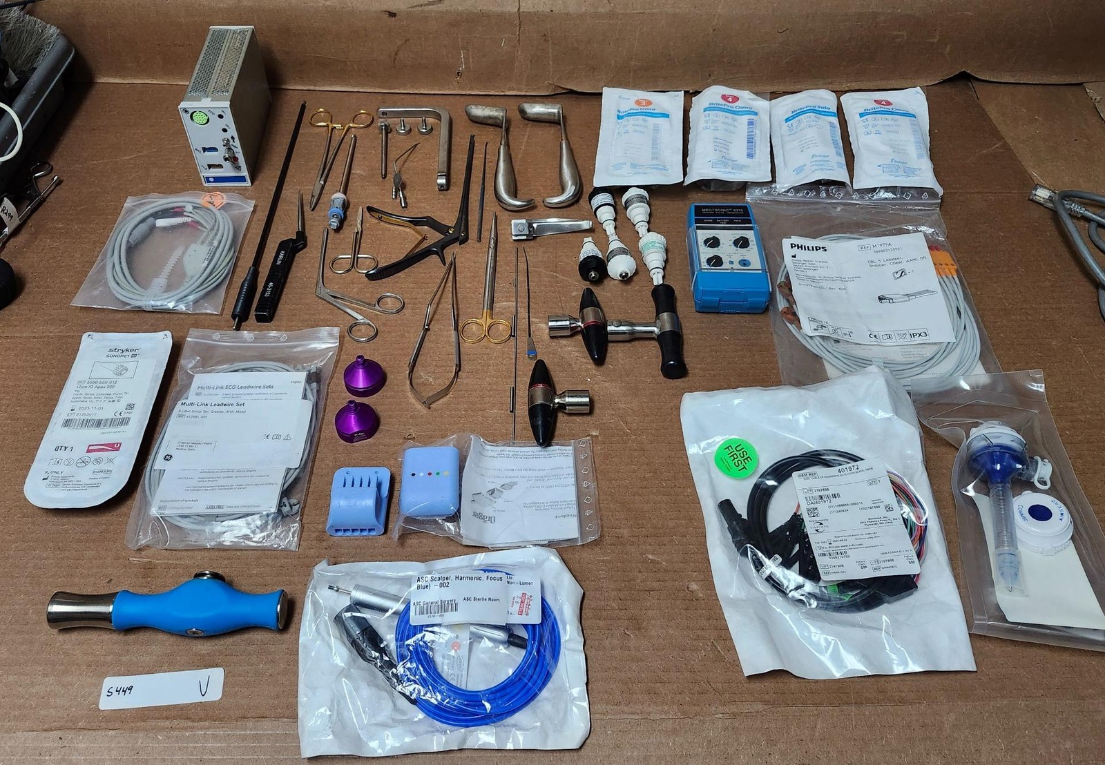 44 NEW & USED MEDICAL HAND TOOLS OLYMPUS STRYKER STORZ & OTHERS !