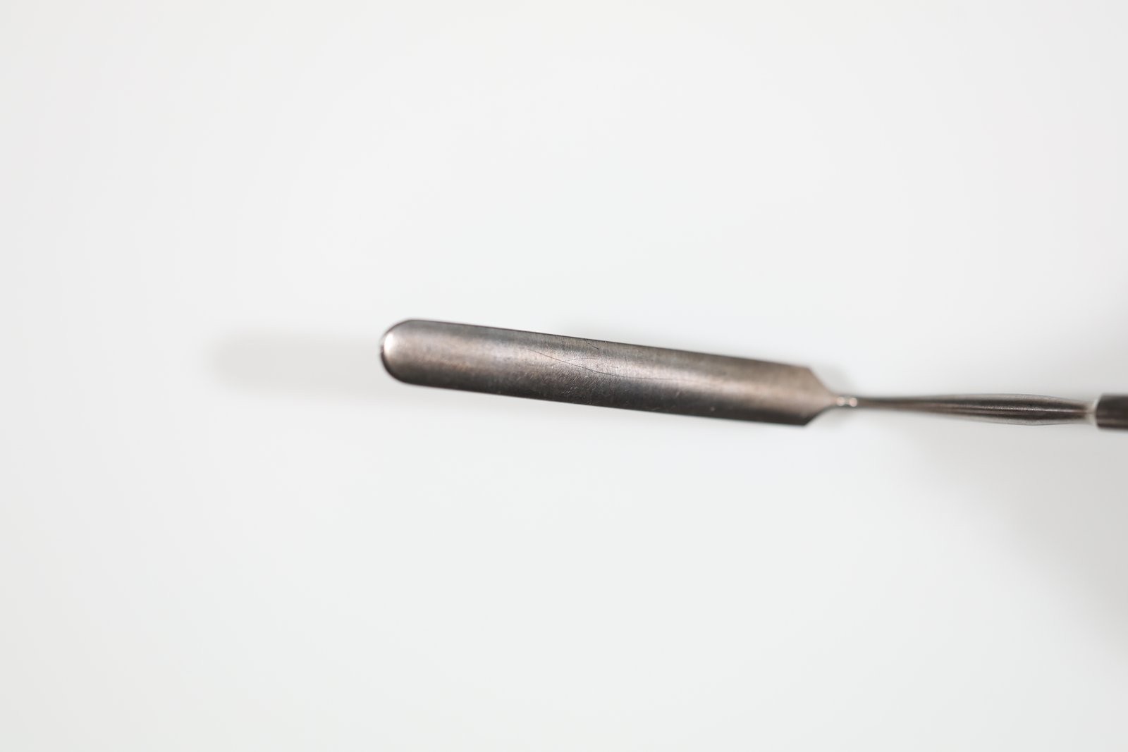 Boss 74-0220 Sachs Dural Separator, Angled, 7mm x 50mm Blade, 7in