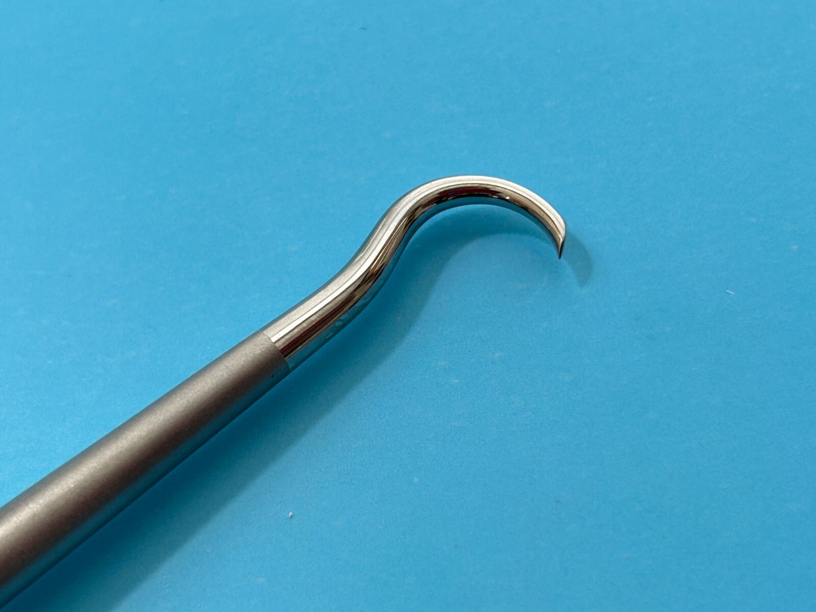 Kirwan Surgical 7-1/2″ Curved Awl