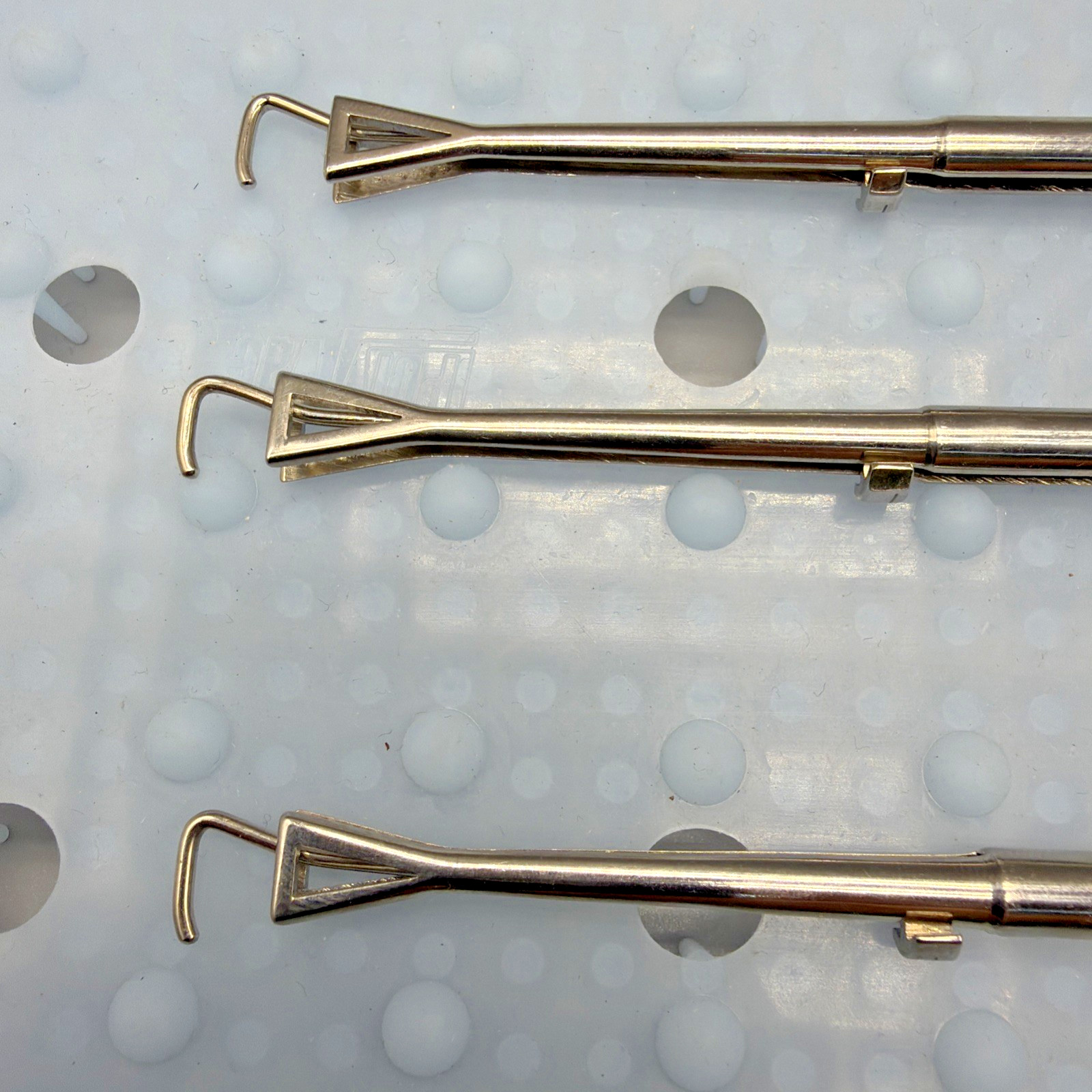 Ambler Surgical 7204E Surgical Instrument
