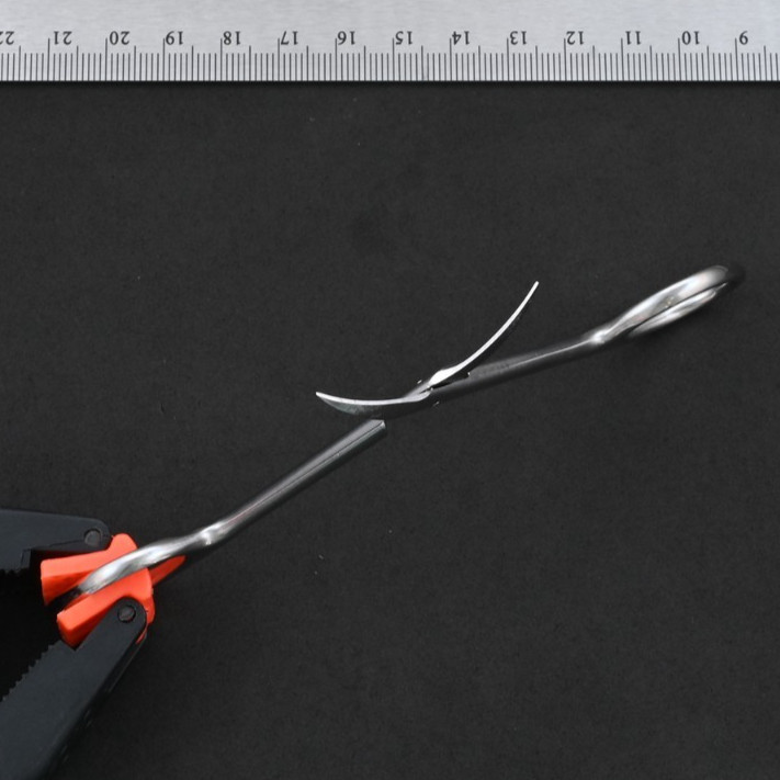 Aesculap BC111R Iris Scissors Curved S/S Tips Round Handle 4¼ in