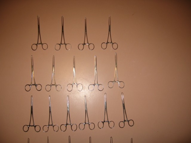 Alice Tissue Forceps From Vet Office (16 Avail) Good Condition $ 8 per forcep