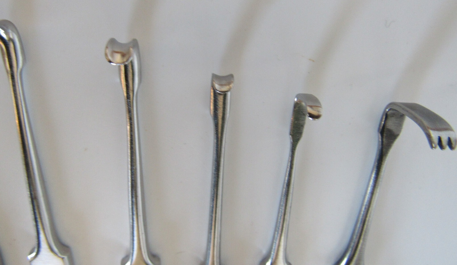Lot of 8 GSource 34.2280 BBM RE01 Pilling 44-2219 Meyerding Finger Retractor