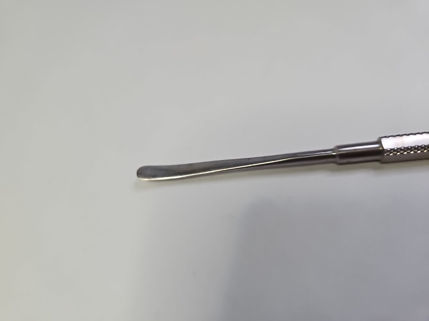 Weck 036500 Freer Elevator, Double End, Narrow, Sharp/Blunt, Curved, 4.5mm, 7-5/