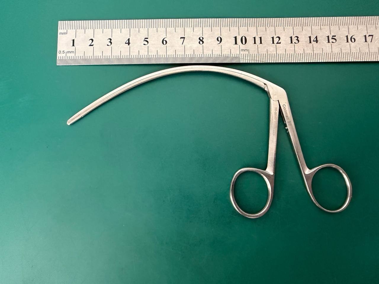 Codman 30-2540 Carroll Pulling Forceps, 4 3/5″
