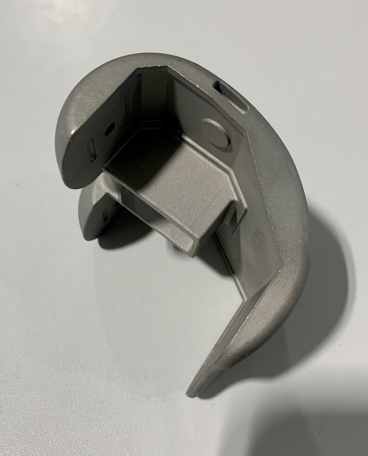 Total Knee Femoral Trial Right Size 8 Casting 8106-8492 / 81068492 / AE8439