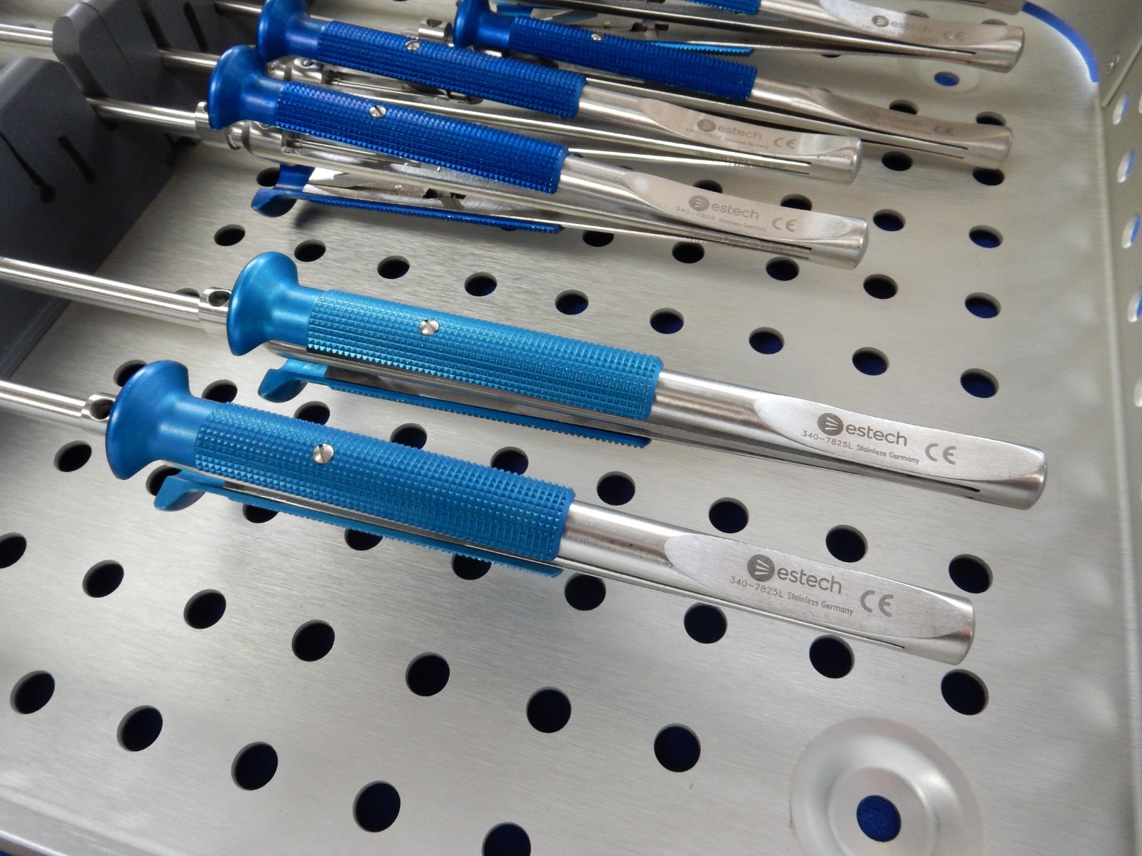 Articure Estech LiV Cardiovascular Long Blue Handle Instrument Set w/ Case