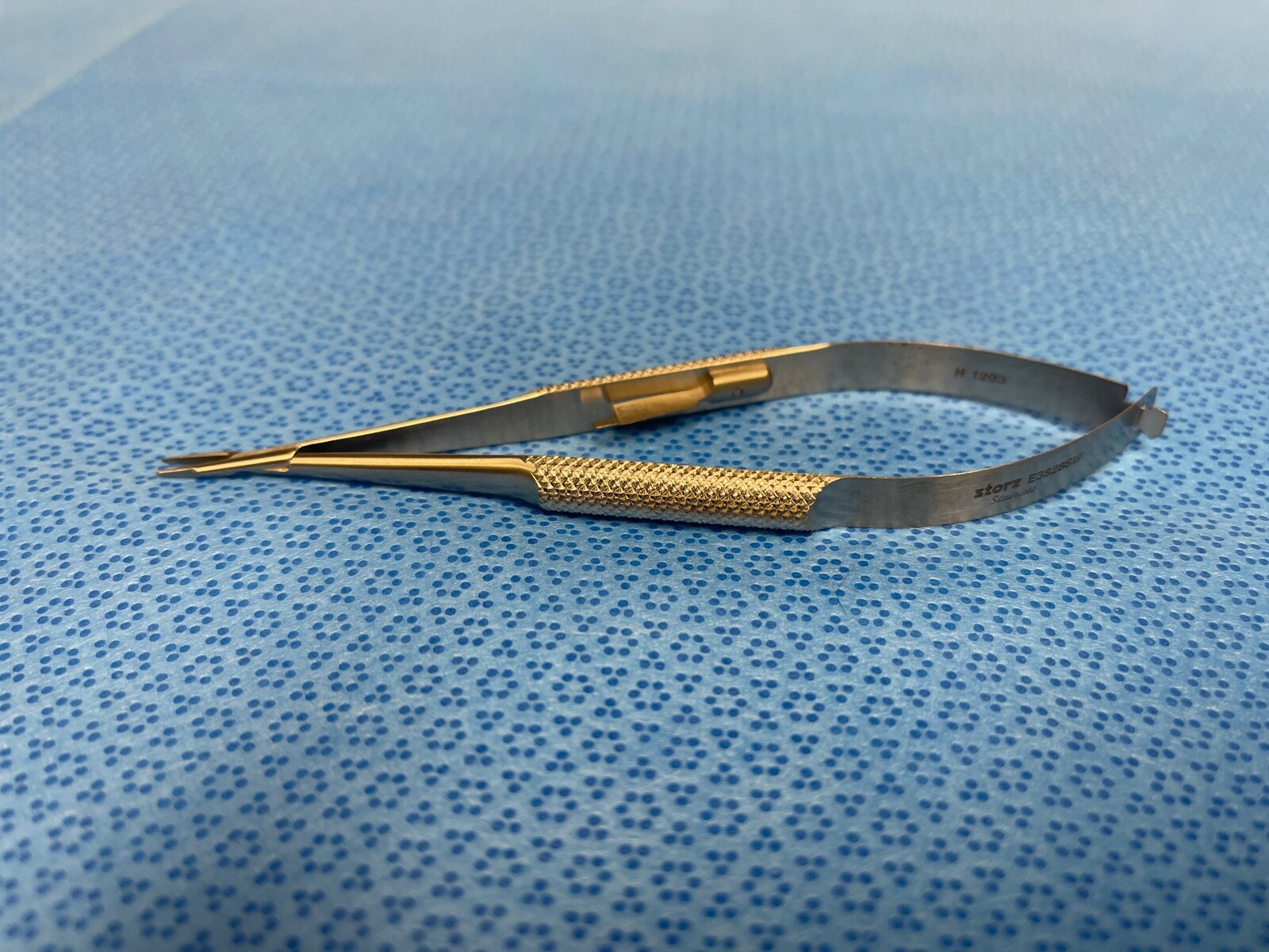 Storz E3828 SW Barraquer Needle Holder 9mm Straight Delicate Locking Ophthalmic