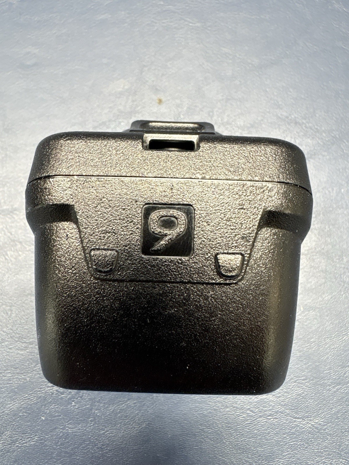 Stryker System 9 Large Battery Pack 9215-000-000 9.9V Li-Ion Untested