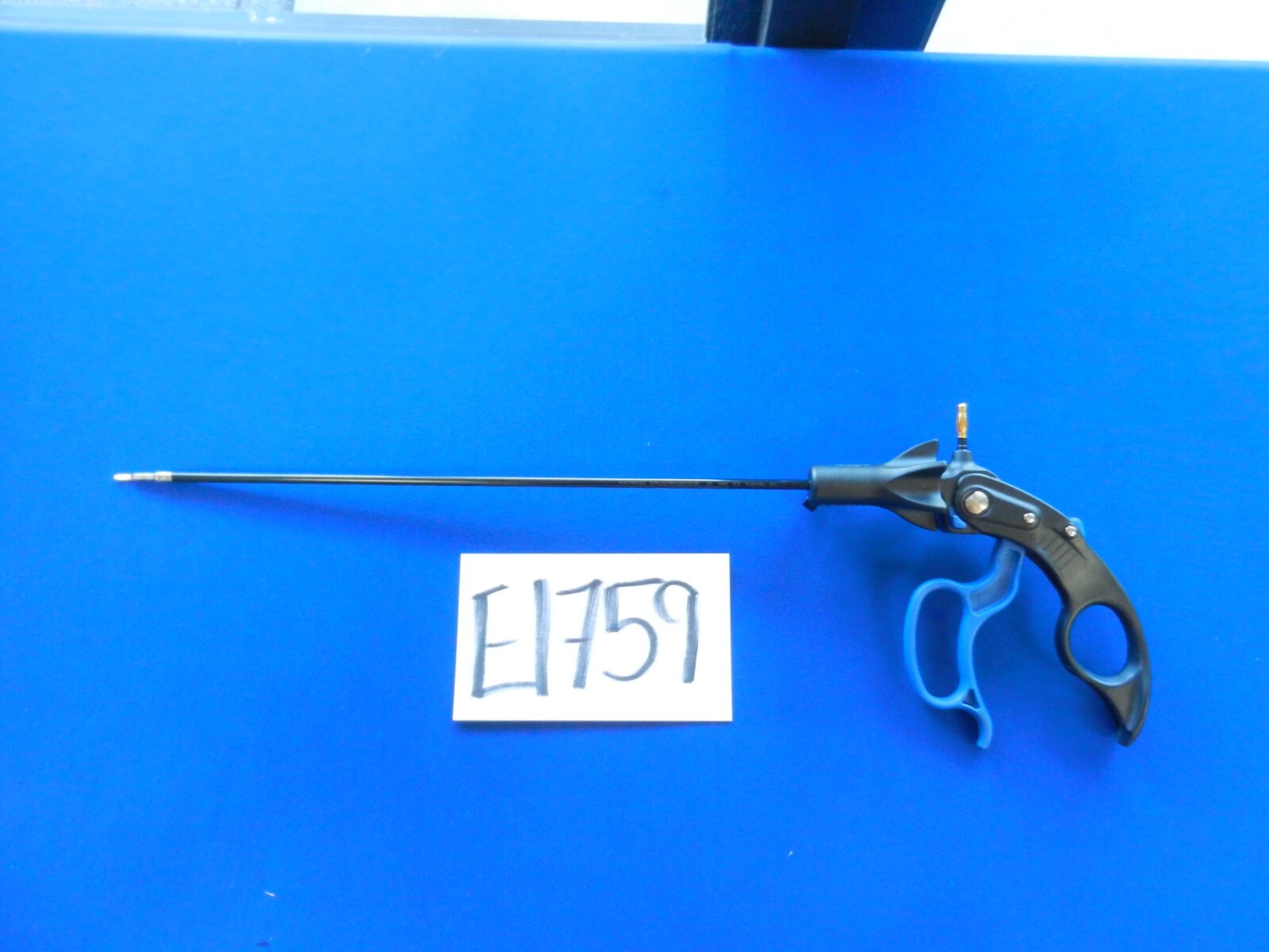 E1759 **NEW** Symmetry 5.0mm x 33cm Curved Mini Metzenbaum Scissor VG-2044Q
