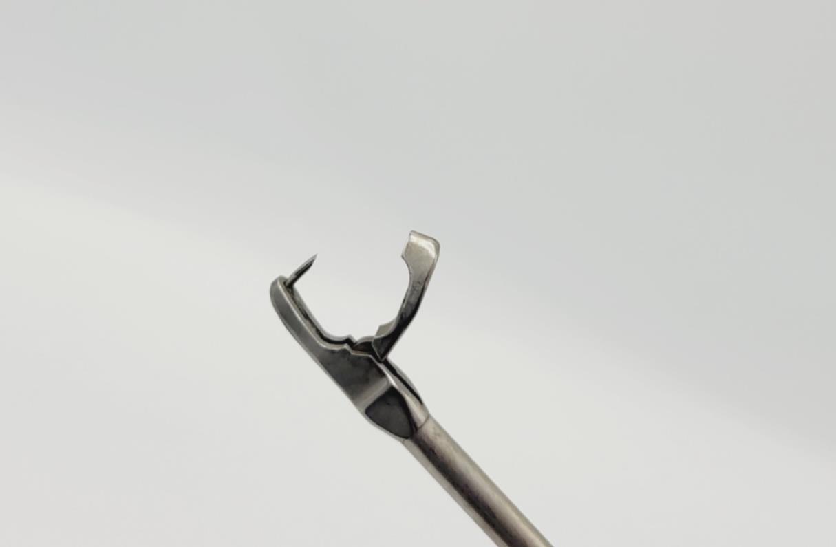 Linvatec 18.1009 Shutt Slotted 4mm Punch Curved Right Arthroscopy 9″