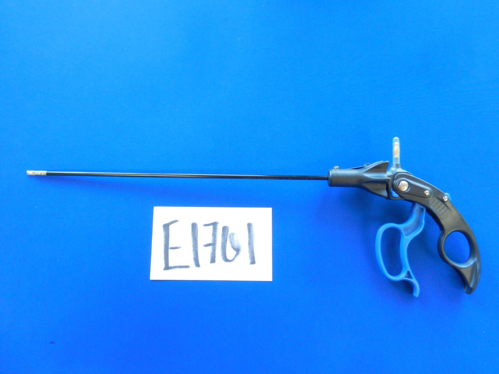 E1761 **NEW** Symmetry 5.0mm x 33cm Hook Scissor Forceps VG-2020Q