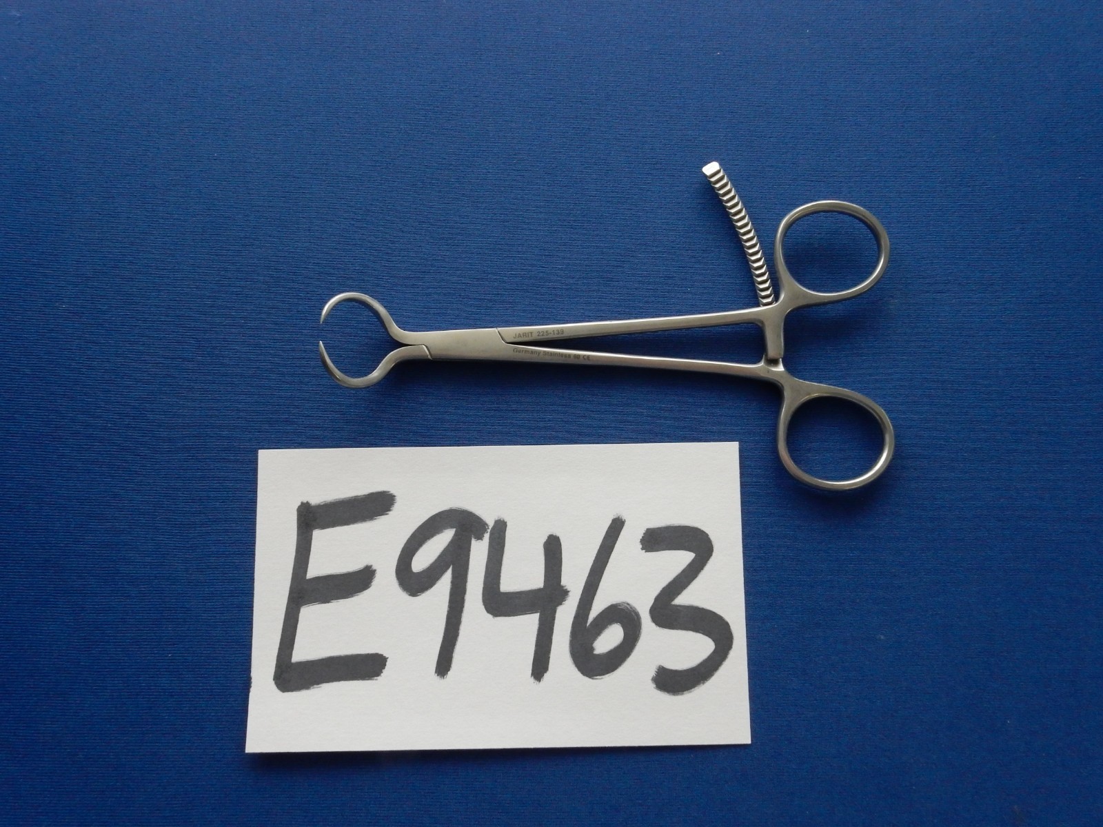 Jarit 225-139 Small Reduction Forceps Curved 6″