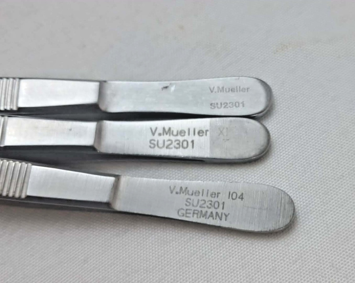 Lot of 3 V. Mueller SU2301 Dressing Forceps 5″ Serrated