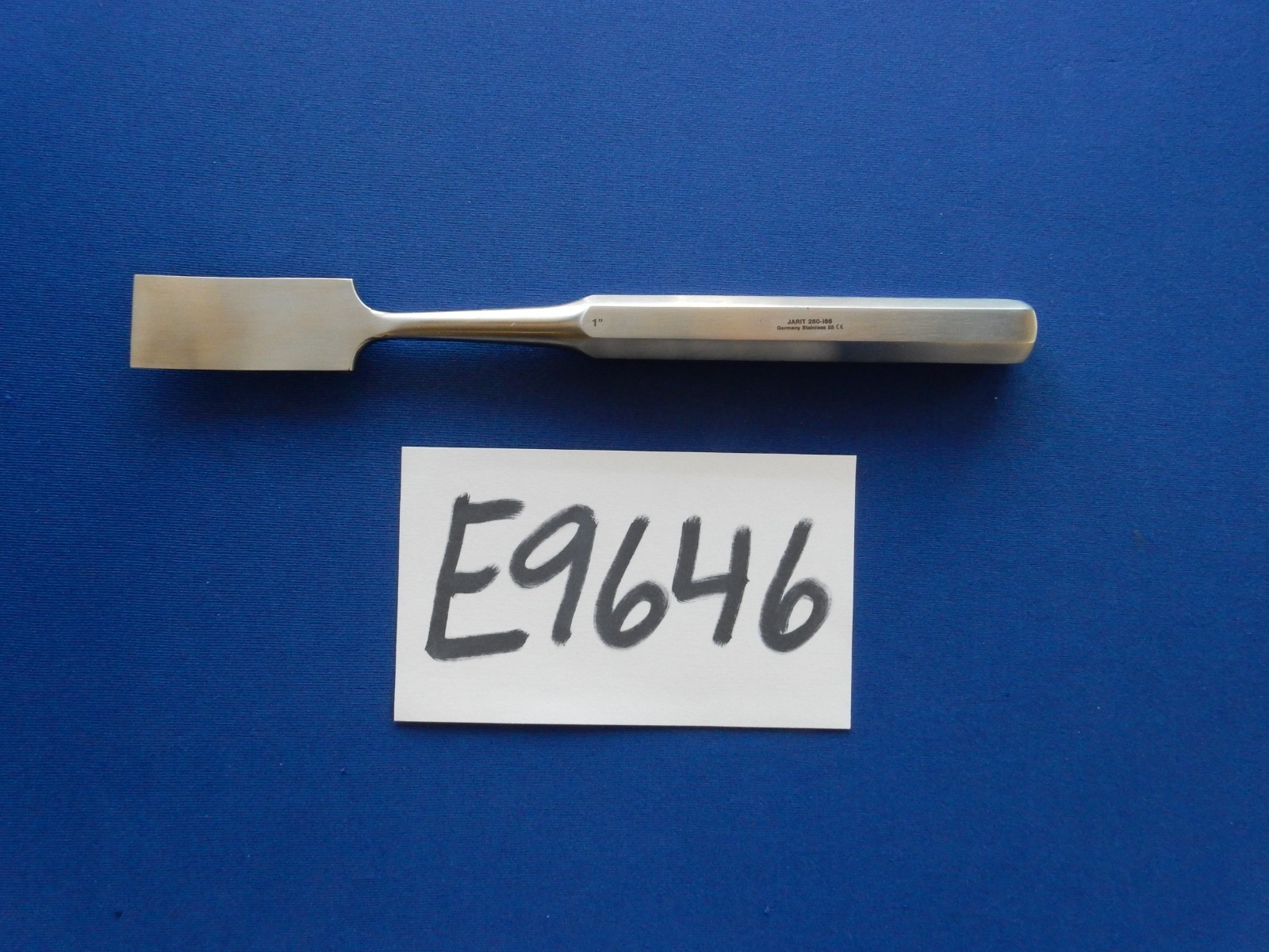 Jarit 250-166 Hibbs 1″ Osteotome Curved 9-3/8″