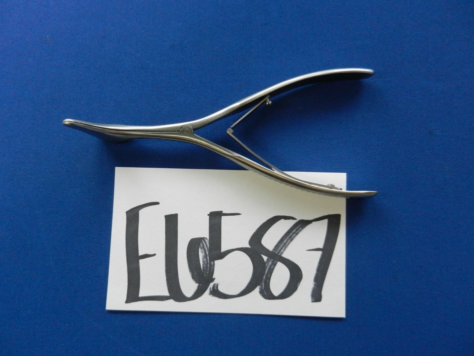 E6587 Integra 3714687 Halle Right Angled Nasal Speculum 16cm Overall Length