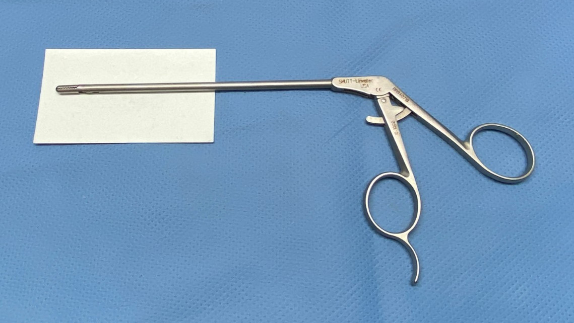 Shutt Linvatec 18.1002 Arthroscopy Alligator Grasper, 4.5mm, Ratchet