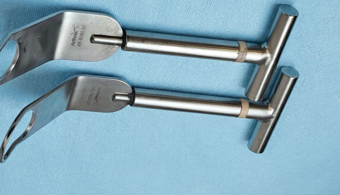 Pair of Arthrex Fukuda Retractors AR-7000-08 (Small) & AR-9260-32 (Large/Wide)