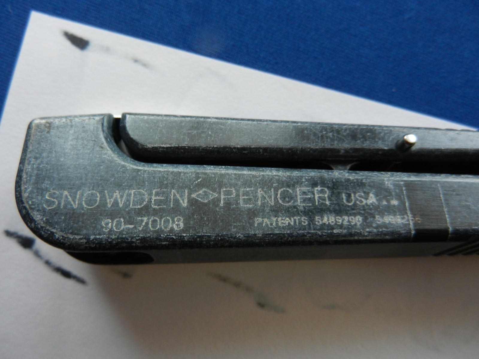 E6780 Snowden Pencer 90-7008 Left Curved Laparoscopic Needle Holder 5mm x 32cm