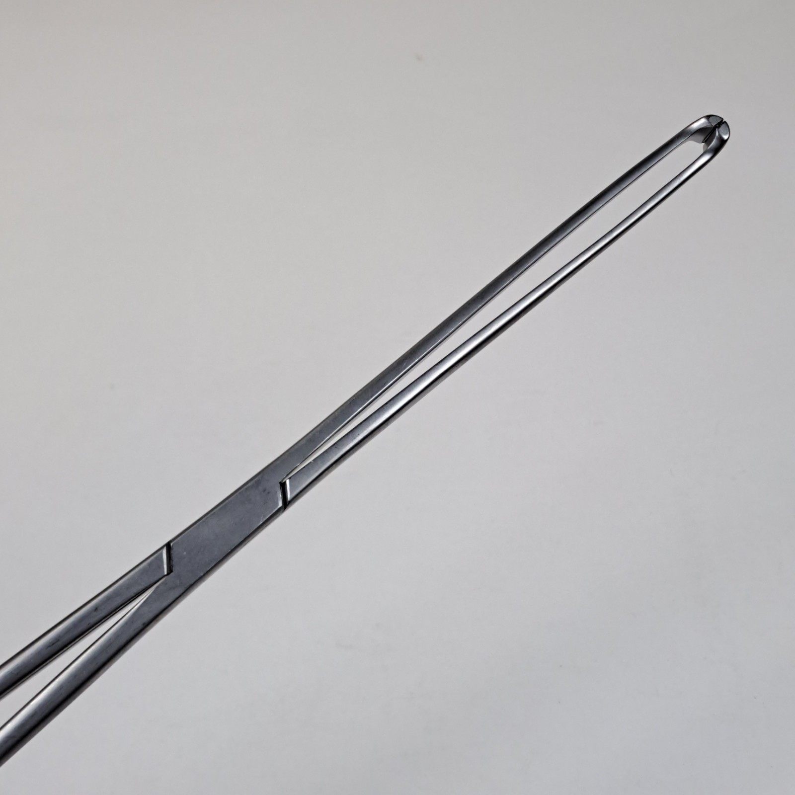 Aesculap EA101R Allis ATR. Grasping Forceps 13.75″ Germany Stainless Steel