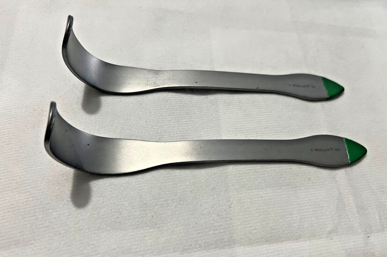 Set Of 2 V. Mueller SU3306 Orthopedic Size 6 Deaver Retractors 6-1/2″ Length