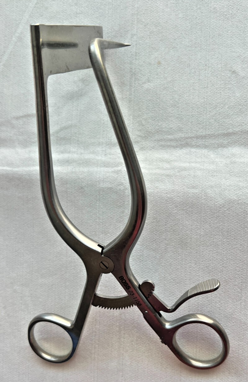 Boss Surgical 73-1155 Williams 50x20mm Right Hook x Left Blade Retractor 7″