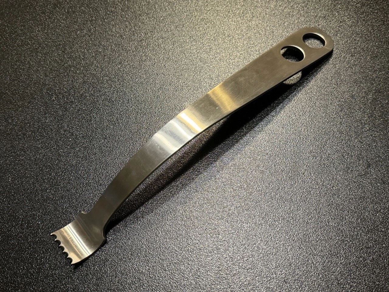 OrthoMed 46-0875 Humeral Head Retractor 25mm Stainless Steel CE.