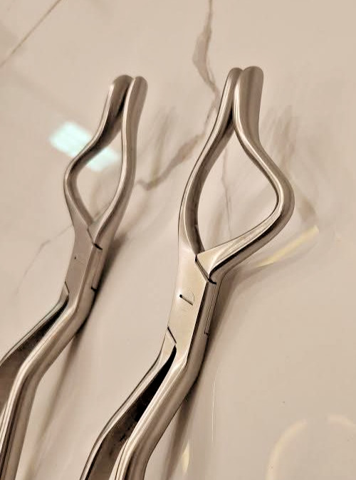 Professional Best Quality Rowe Maxillary Disimpaction Forceps 2PCS Set Offer