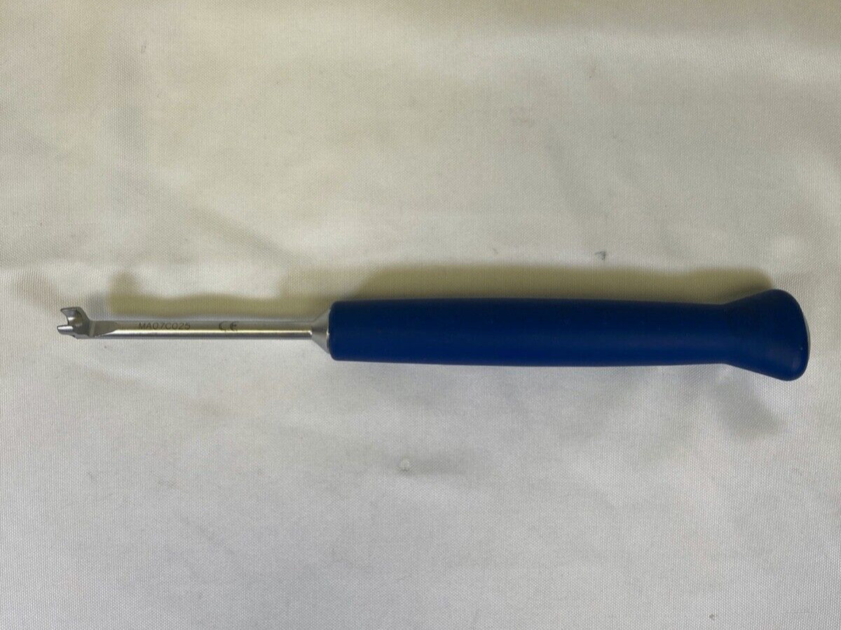 Medtronic Sofamor Danek 7486235 CD Horizon Solera 6.35mm C-Shaped Rod Pusher