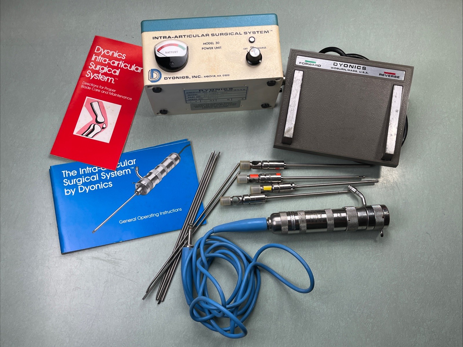 Dyonics Intra Articular Surgical System Model 30 Lot UNTESTED With Brief Case