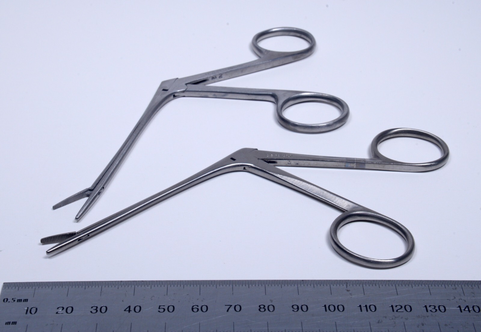 2x Surgical Alligator Serrated Grasping Forceps Stainless Steel