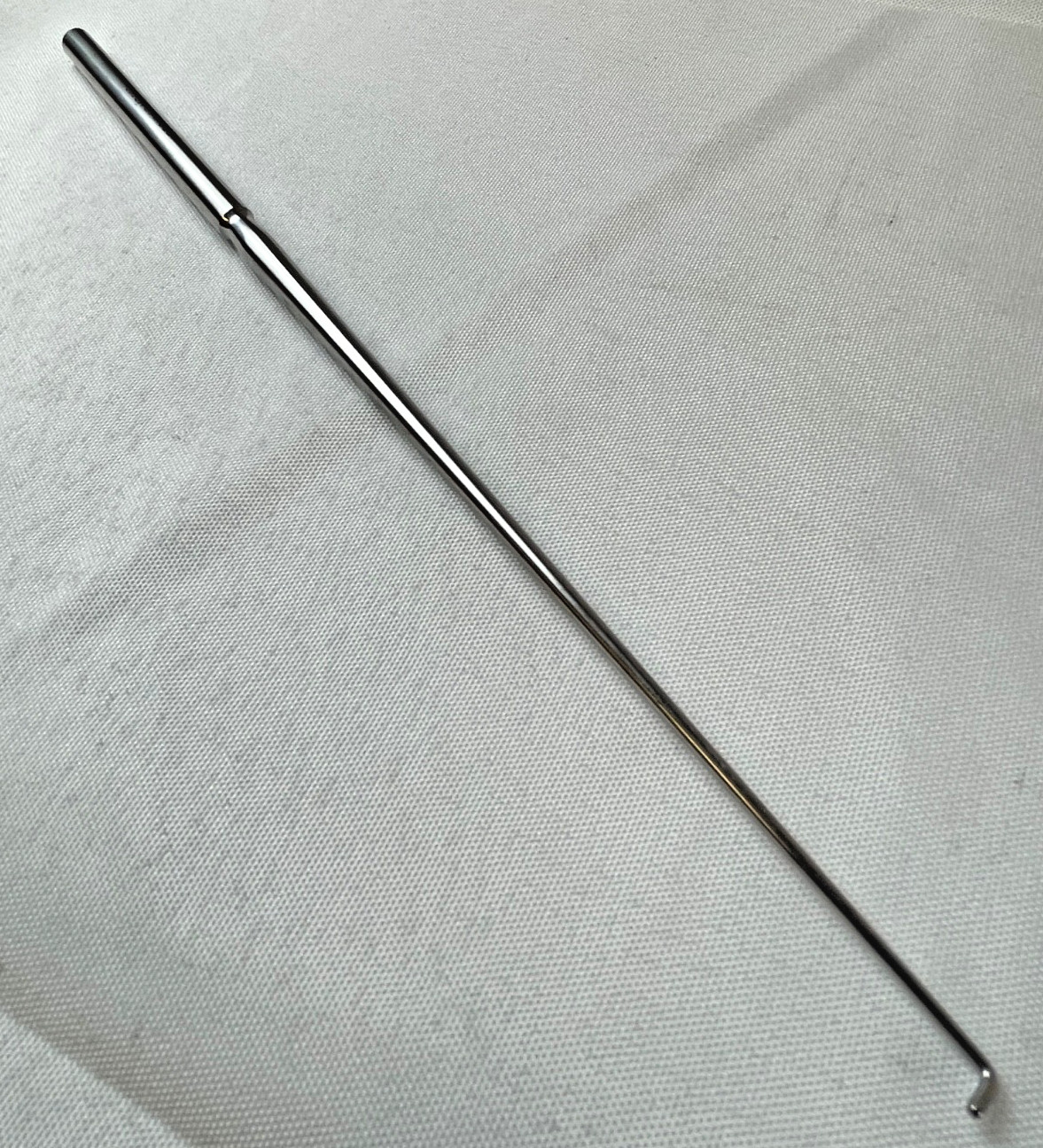 Aesculap MD562R Dandy Angled Neuro Hook 90° Blunt Tip 22.5cm Orthopedics