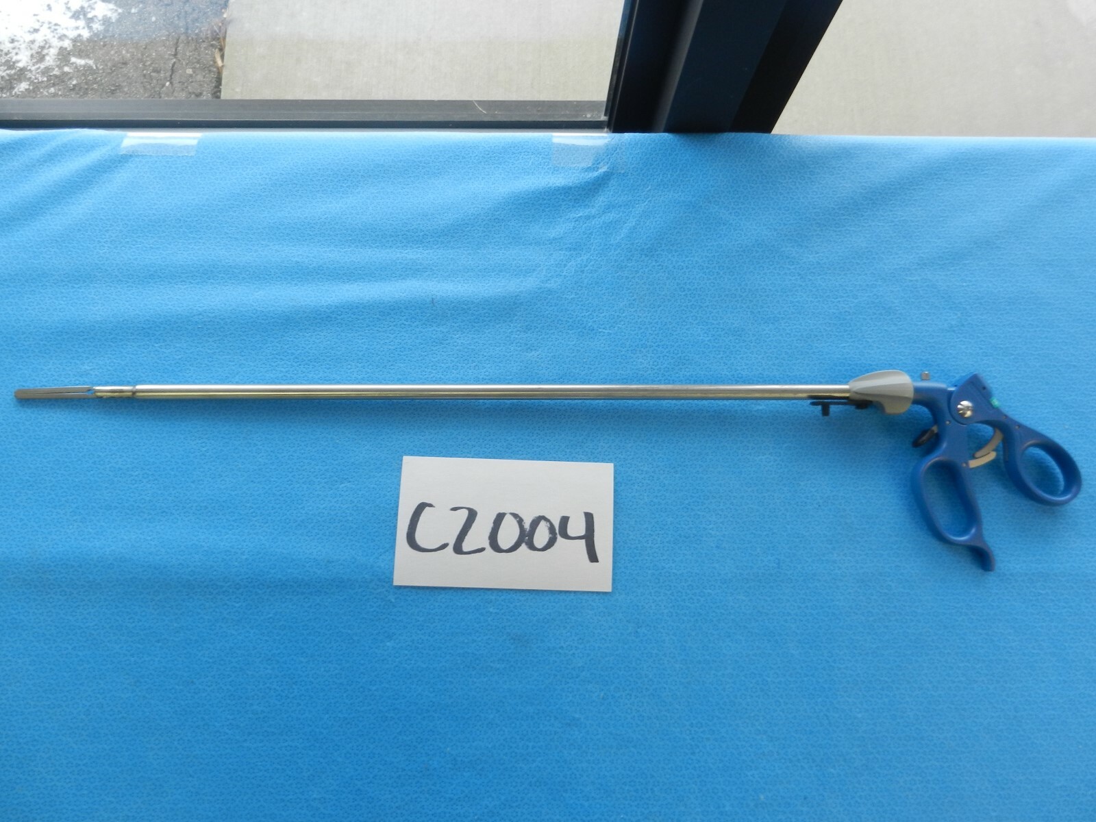 Snowden Pencer Surgical Laparoscopic 10mm 45cm DeBakey Clamp 90-6251