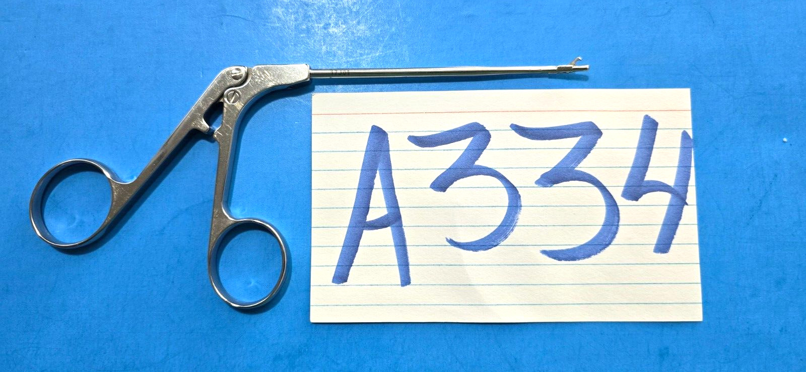 Stryker Conquest 242-100-003 Arthroscopy Punch Blunt-Nose Right 2.1 mm.