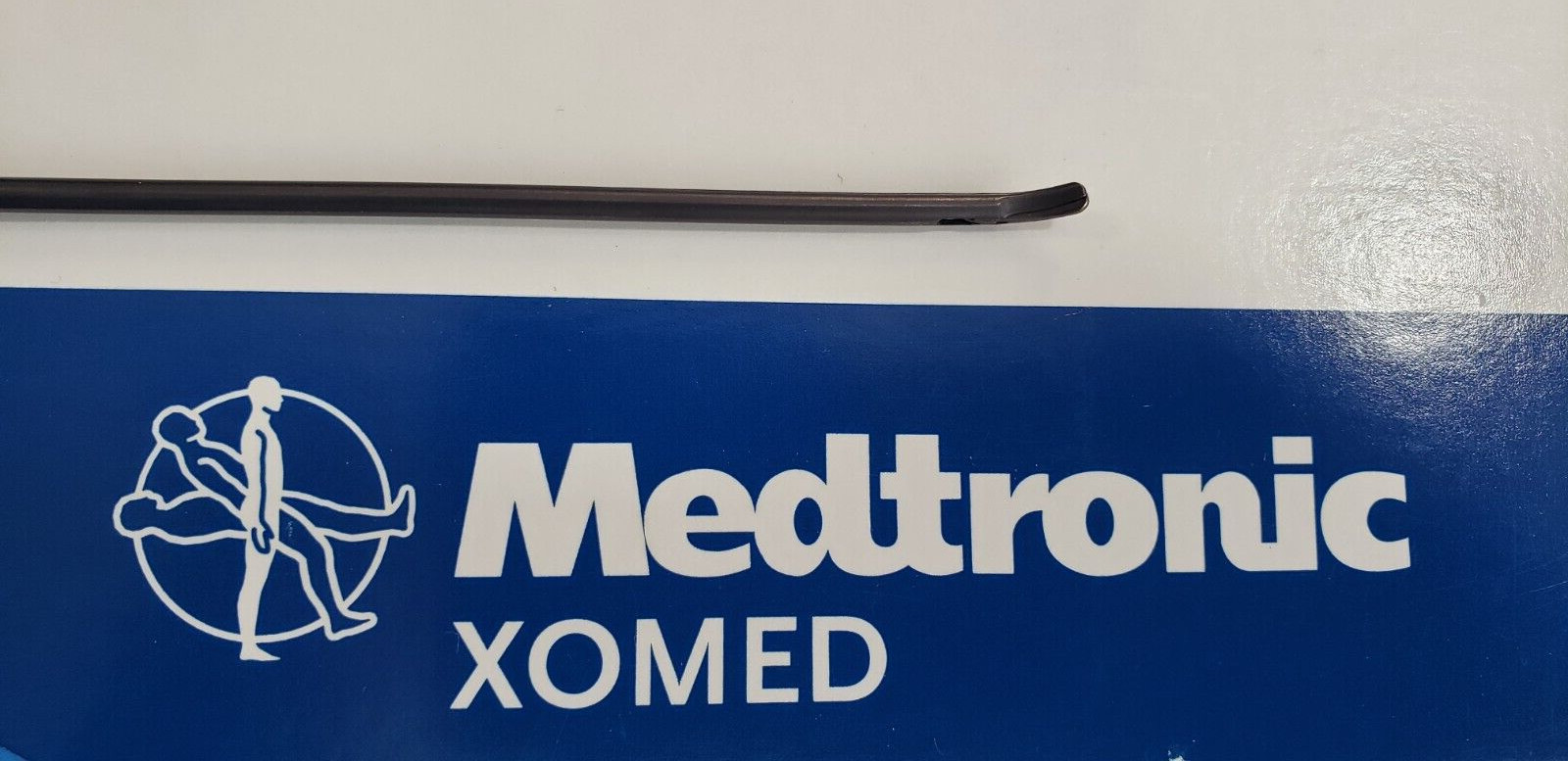 Medtronic 9560568 XOMED Micro Surgical Scissors Up Curved Single Action