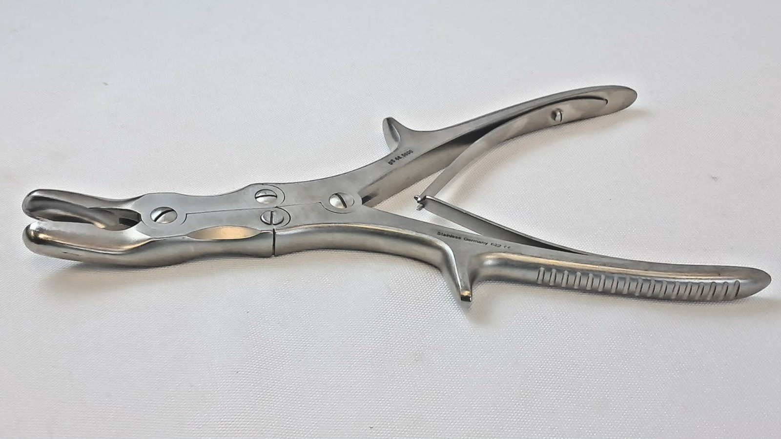 gSource gS 66.5600 Stille-Luer Rongeur 8.5″ Curved 10mm Double Action
